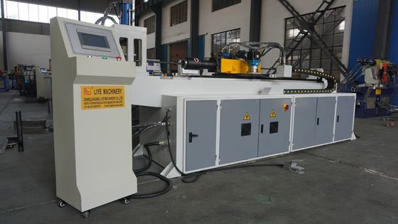 Máquina de perfuração de furos de tubos hidráulica Servo motor Rotaion alimentação para tubos de aço